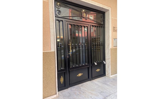 Resale - Apartment -
Torrevieja - Costa Blanca