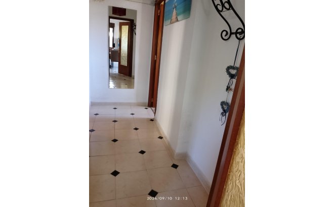 Resale - Villa -
Torrevieja - Costa Blanca