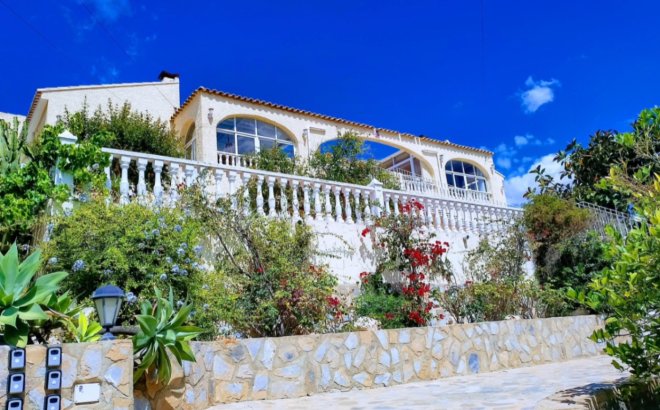 Resale - Villa -
Torrevieja - Costa Blanca