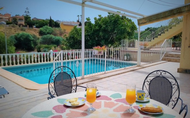 Resale - Villa -
Torrevieja - Costa Blanca