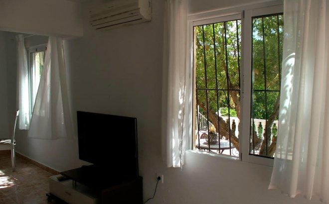 Resale - Villa -
Torrevieja - Costa Blanca