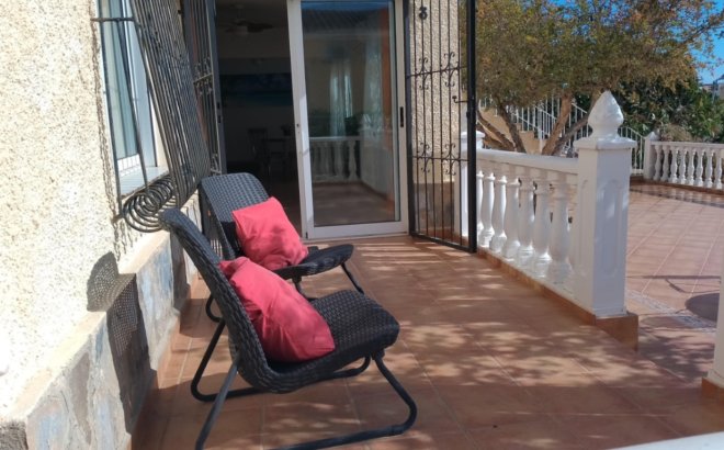 Resale - Villa -
Torrevieja - Costa Blanca