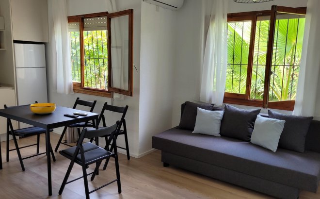 Resale - Villa -
Torrevieja - Costa Blanca