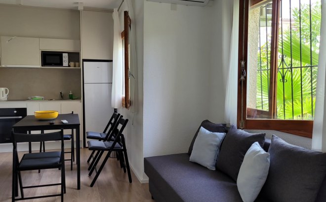 Resale - Villa -
Torrevieja - Costa Blanca