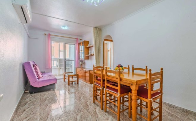 Herverkoop - Appartement -
Torrevieja - Costa Blanca