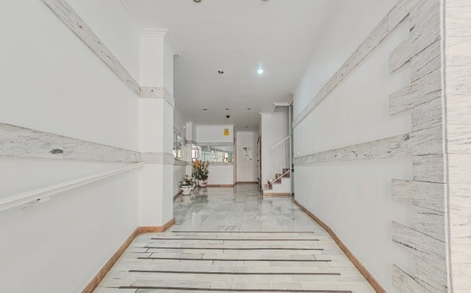 Herverkoop - Appartement -
Torrevieja - Costa Blanca