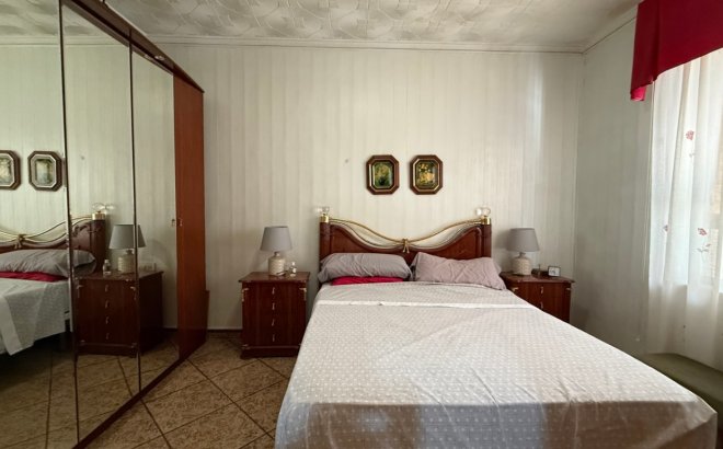 Herverkoop - Town House -
Torrevieja - Costa Blanca