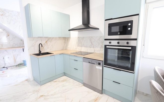 Resale - Town House -
Torrevieja - Costa Blanca