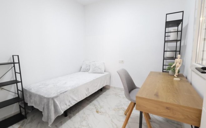 Resale - Town House -
Torrevieja - Costa Blanca