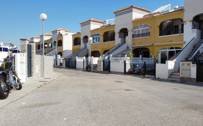 Resale - Semi Detached -
Torrevieja - Los Balcones