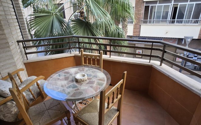 Resale - Apartment -
Torrevieja - Centro