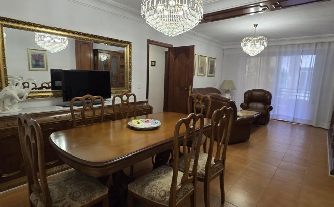 Resale - Apartment -
Torrevieja - Centro