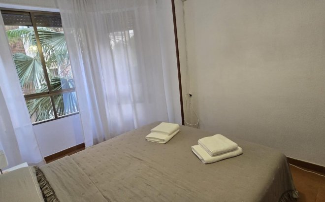 Resale - Apartment -
Torrevieja - Centro