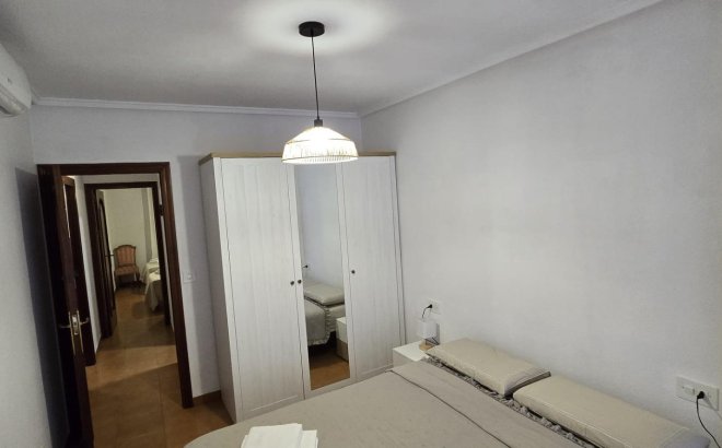 Resale - Apartment -
Torrevieja - Centro