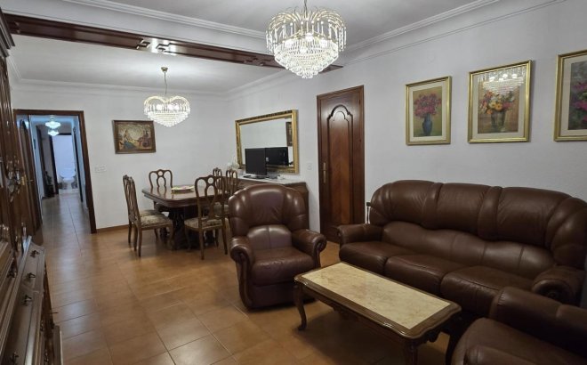 Resale - Apartment -
Torrevieja - Centro