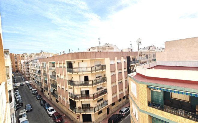 Resale - Apartment -
Torrevieja - Playa del Cura
