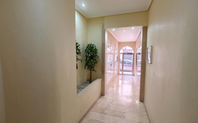 Resale - Apartment -
Torrevieja - Playa del Cura