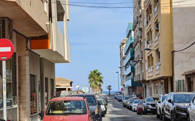 Resale - Apartment -
Torrevieja - Playa del Cura