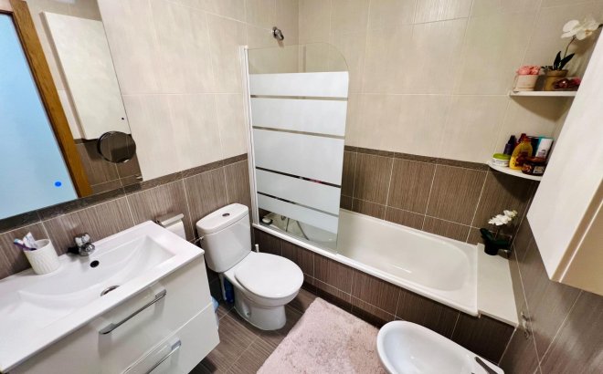 Resale - Penthouse -
Torrevieja - Playa de los Locos