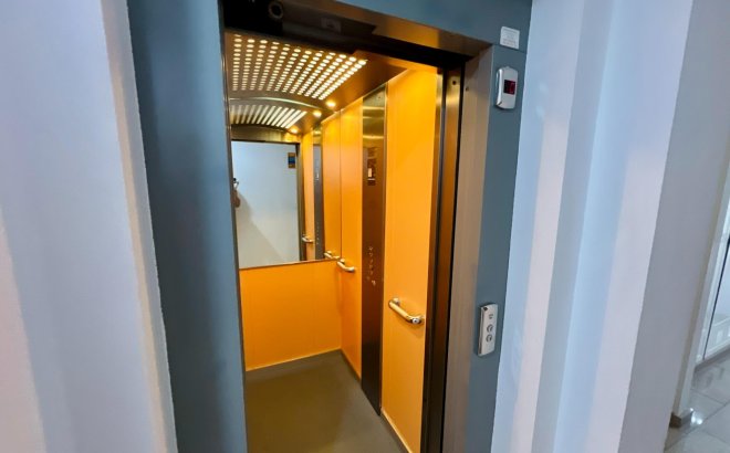 Resale - Penthouse -
Torrevieja - Playa de los Locos