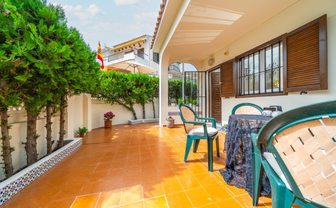 Resale - Bungalow -
Torrevieja - La Mata