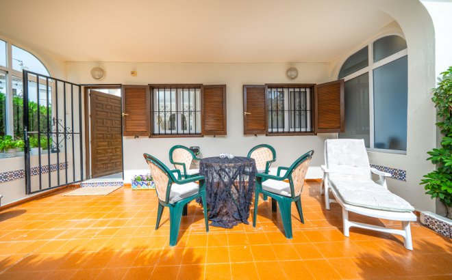 Resale - Bungalow -
Torrevieja - La Mata