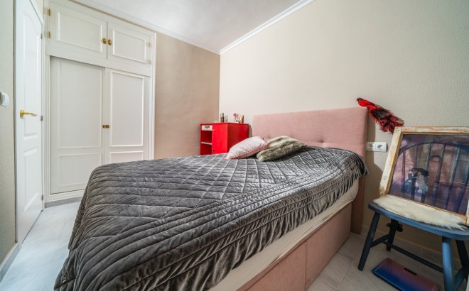 Resale - Bungalow -
Torrevieja - La Mata