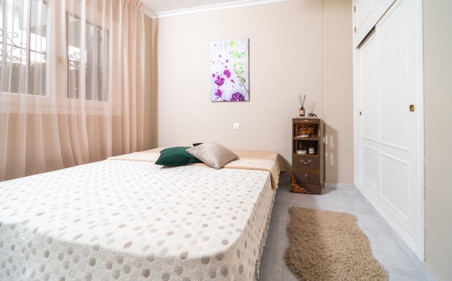 Resale - Bungalow -
Torrevieja - La Mata