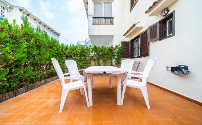 Resale - Bungalow -
Torrevieja - La Mata