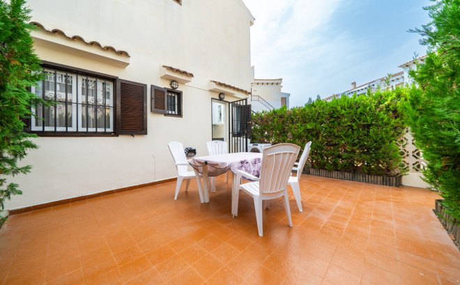 Resale - Bungalow -
Torrevieja - La Mata