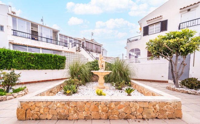 Resale - Bungalow -
Torrevieja - La Mata