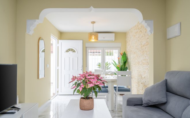 Resale - Bungalow -
Torrevieja - Torretas