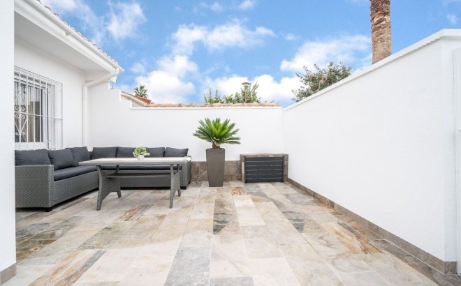 Resale - Bungalow -
Torrevieja - Torretas