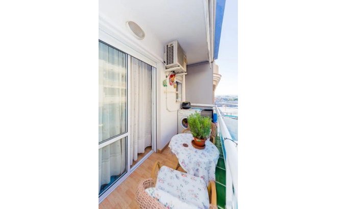Resale - Apartment -
Torrevieja - Centro