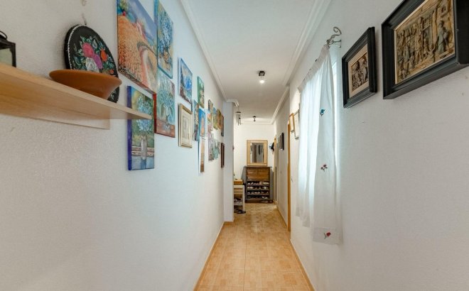 Resale - Apartment -
Torrevieja - Centro
