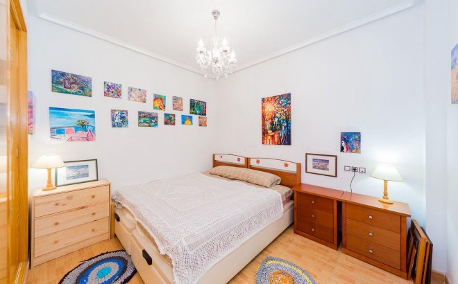 Resale - Apartment -
Torrevieja - Centro