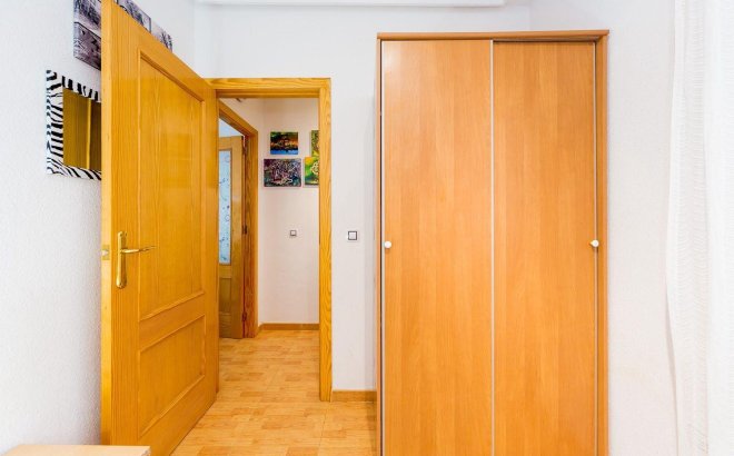 Resale - Apartment -
Torrevieja - Centro