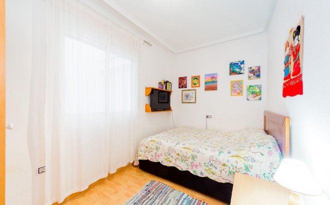 Resale - Apartment -
Torrevieja - Centro