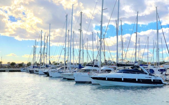 Resale - Apartment -
Torrevieja - Centro