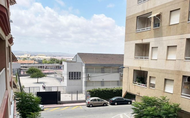 Resale - Apartment -
Torrevieja - Centro