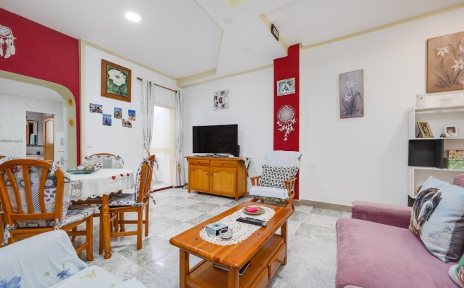 Herverkoop - Appartement -
Torrevieja - Centro