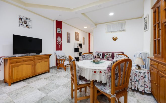 Herverkoop - Appartement -
Torrevieja - Centro