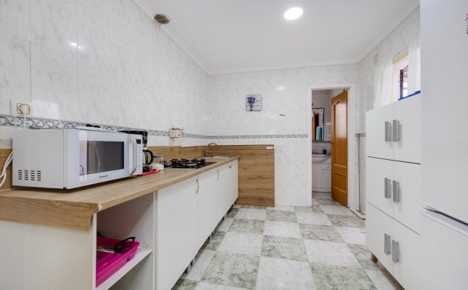 Herverkoop - Appartement -
Torrevieja - Centro