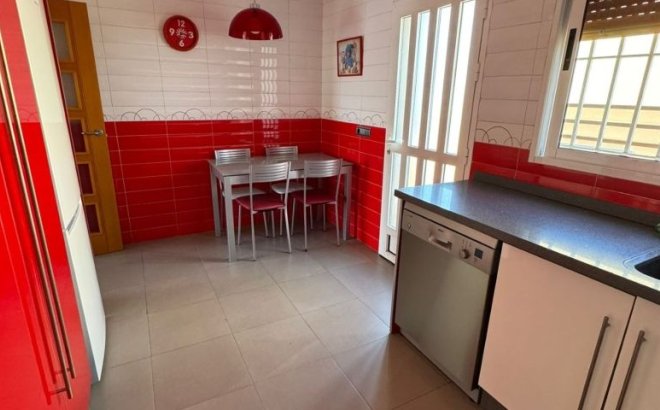 Resale - Villa -
Torrevieja - Costa Blanca