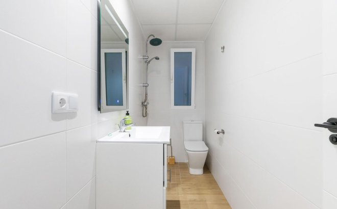 Revente - Appartement -
Torrevieja - Playa del Cura