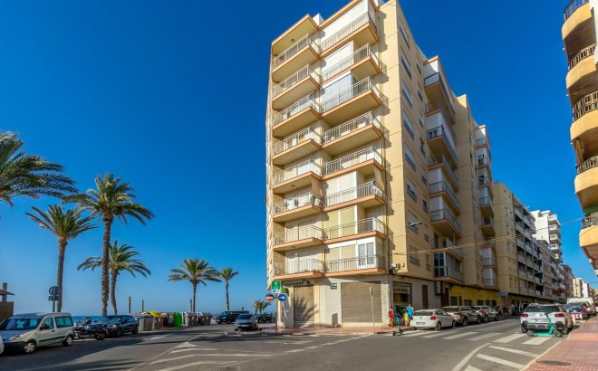 Revente - Appartement -
Torrevieja - Playa del Cura
