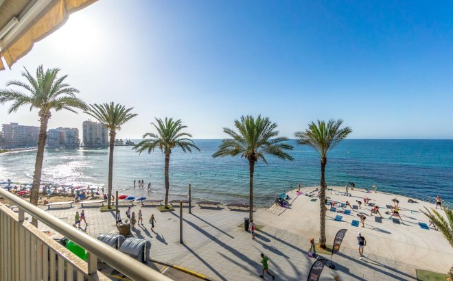 Revente - Appartement -
Torrevieja - Playa del Cura