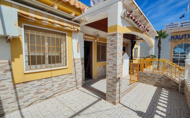Resale - Bungalow -
Torrevieja - Costa Blanca