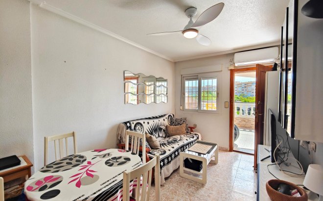 Resale - Bungalow -
Torrevieja - Costa Blanca