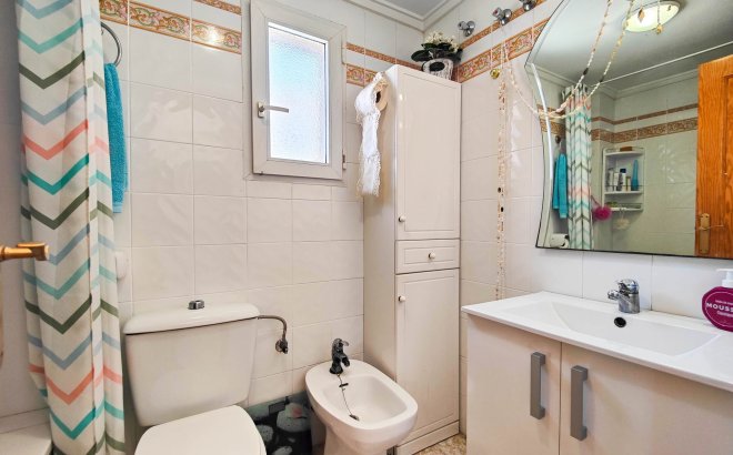 Resale - Bungalow -
Torrevieja - Costa Blanca